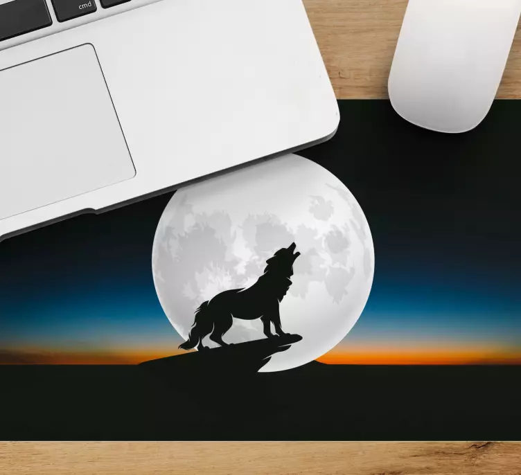 Howling wolf in a moonlight more mousepads - TenStickers