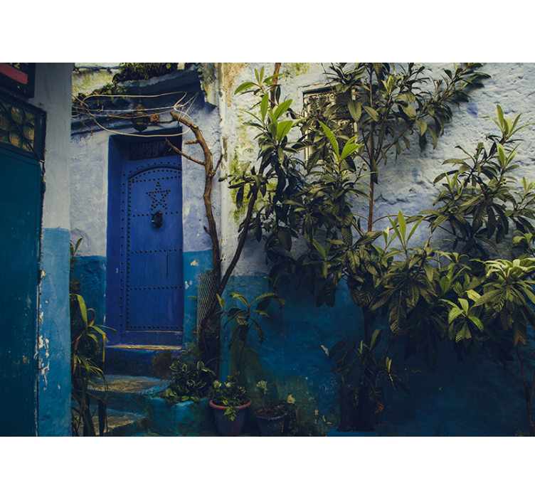 City wall mural charming blue door - TenStickers
