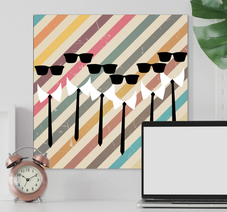 Floral canvas wall art of chic figures in sunglasses - TenStickers