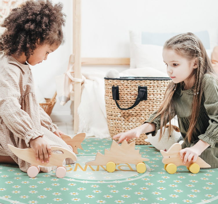 Personalized Daisy Circle custom vinyl rug - TenStickers